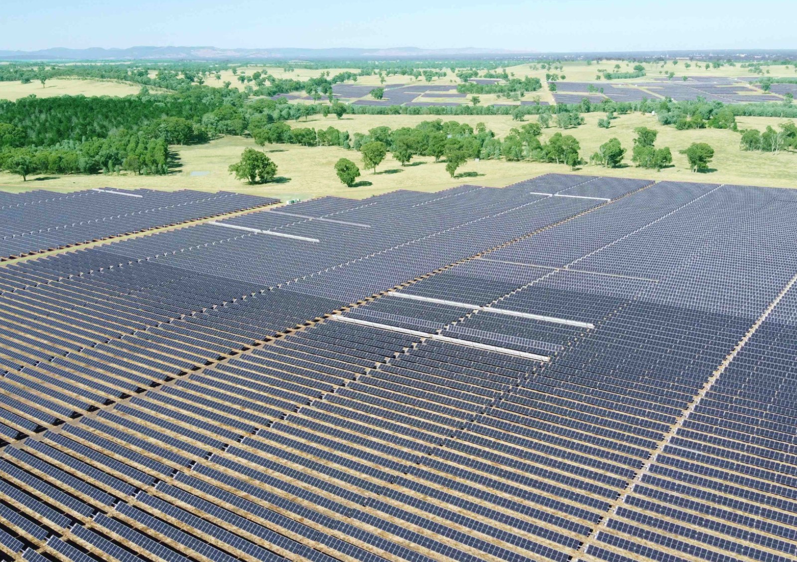 GLENROWAN – THE LARGEST PHOTOVOLTAIC PLANT FROM WIRTGEN INVEST SUCCESSFULLY CONNECTED IN AUSTRALIA.