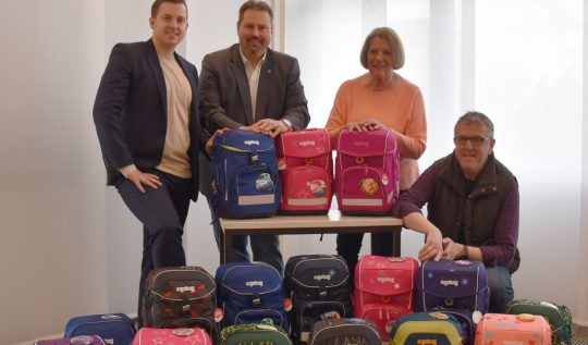 School start-up aid – equipping new first-graders with school bag sets
